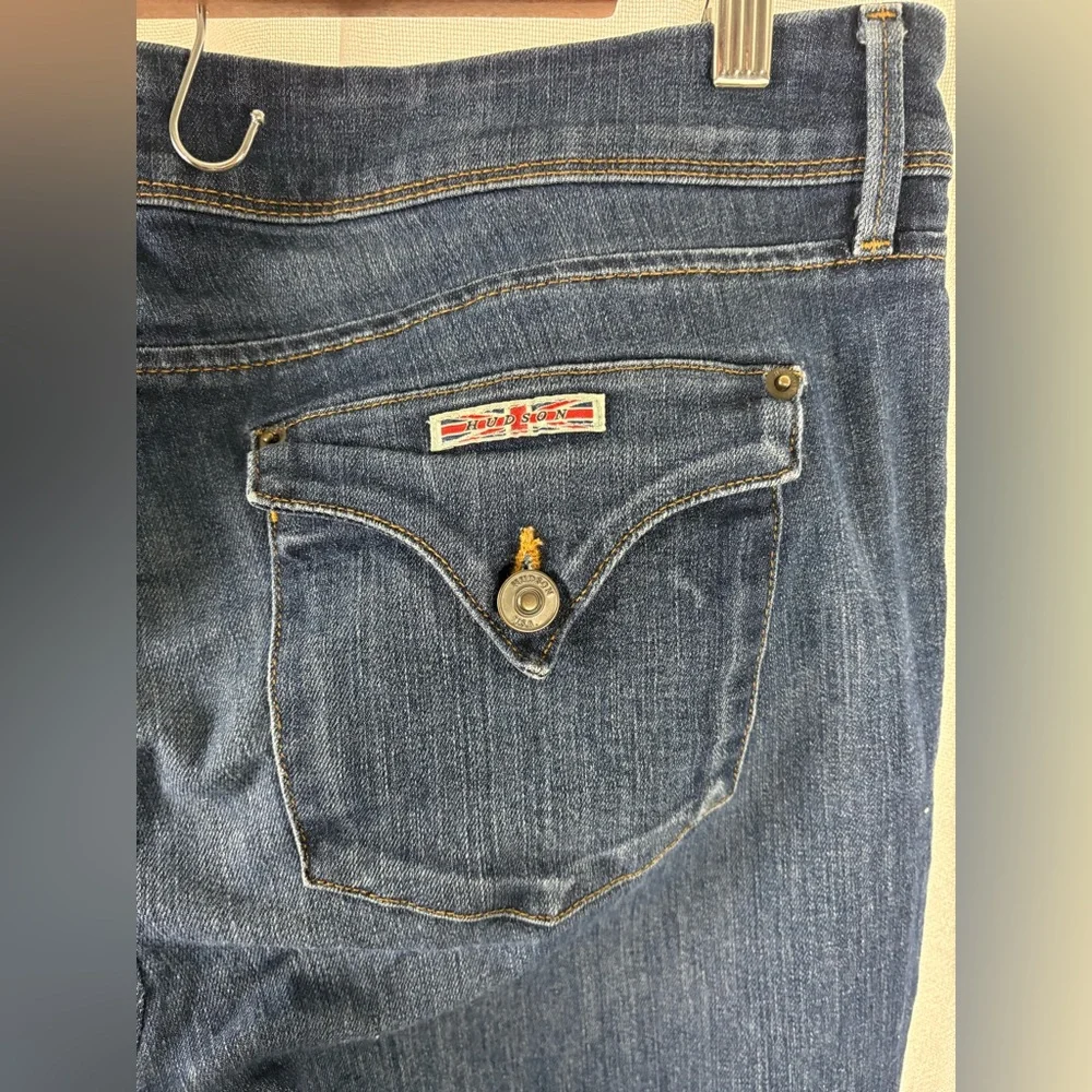 HUDSON Collin Flap Pocket Skinny Jean Size 32 Distressed EUC 612‎
